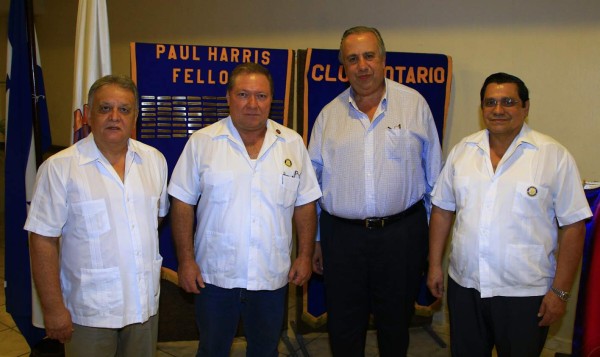 Velada rotaria por la economía