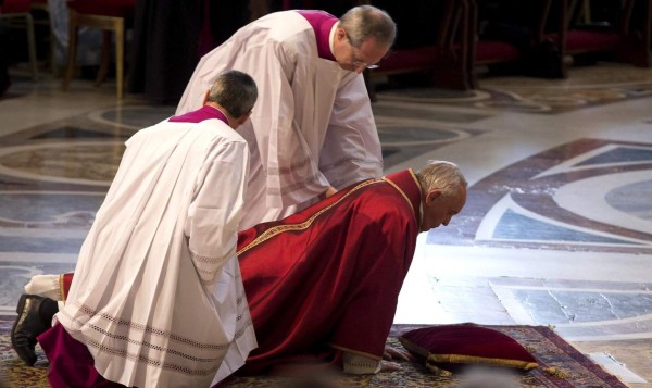 El Papa denuncia persecusión contra los cristianos