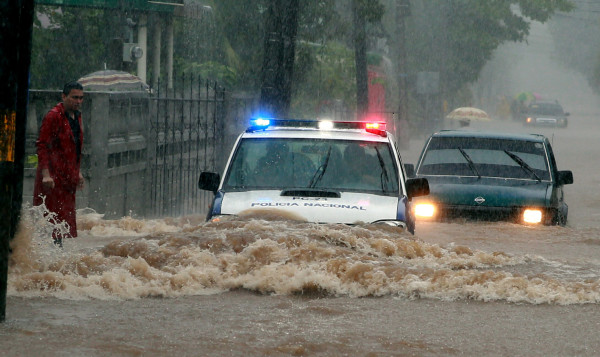Lluvias dejan inundaciones en 5 municipios de Cortés