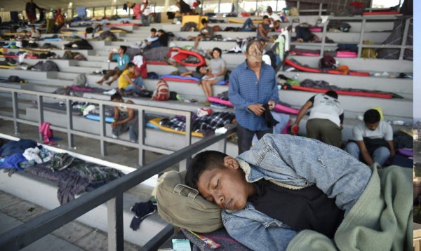 Mayoría de migrantes deciden quedarse un día más en Ciudad de México