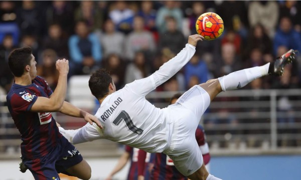 VIDEO: Otra chilena fallida de Cristiano Ronaldo