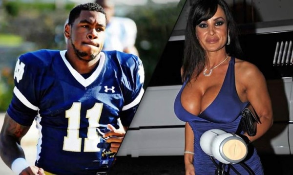 Polémica pareja entre actriz y joven jugador de fútbol americano