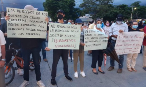 Residentes de Las Mercedes en lucha por su caseta de seguridad