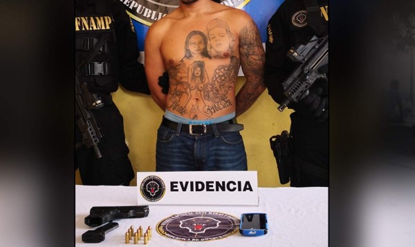 Arrestan a sujeto con arma de fuego ilegal en La Ceiba
