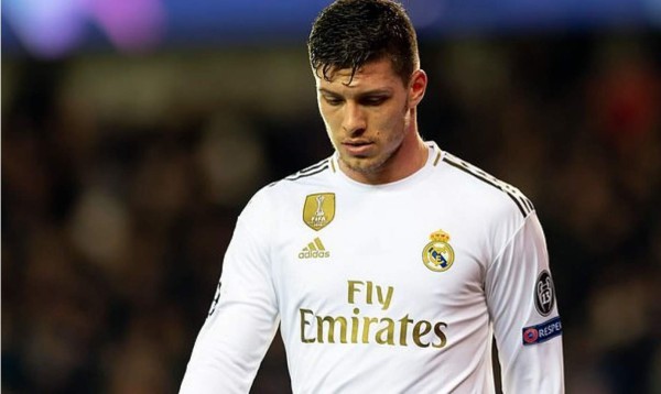 Policía denuncia a Luka Jovic por saltarse la cuarentena en Serbia