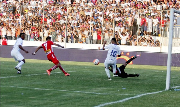 VIDEO: El gol de Marco Vega en la gran final ante Olimpia