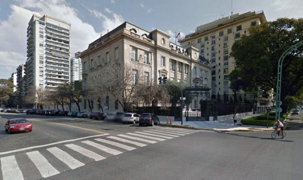 Alarma de bomba lleva a evacuar embajada de EEUU en Buenos Aires