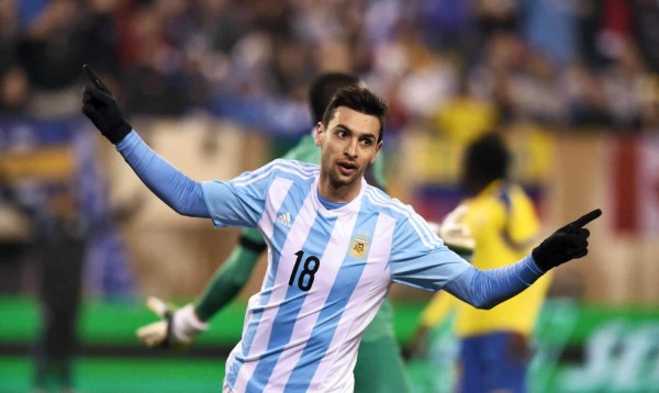 Argentina vence con autoridad a Ecuador en amistoso