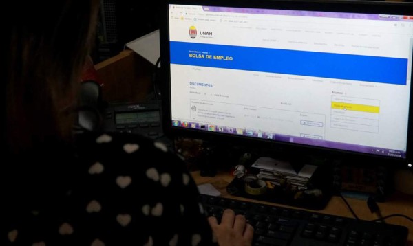 Más de 100 empresas ofrecen trabajo a egresados