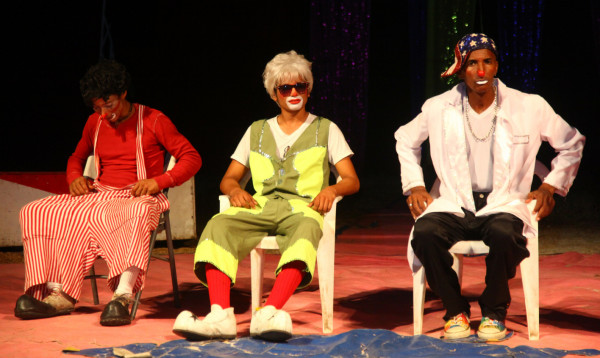 Dejó las playas por el circo