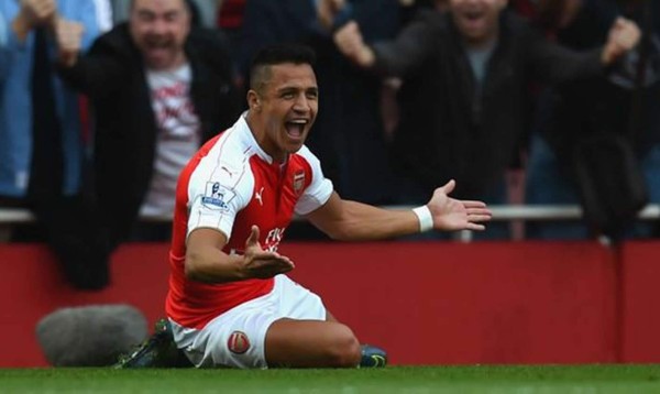 Video: Alexis Sánchez se luce ante Manchester United