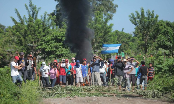 Agresividad en intento de desalojo en La Ceiba