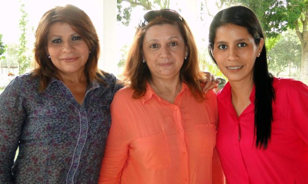 Alegre barbacoa en Villa Dona