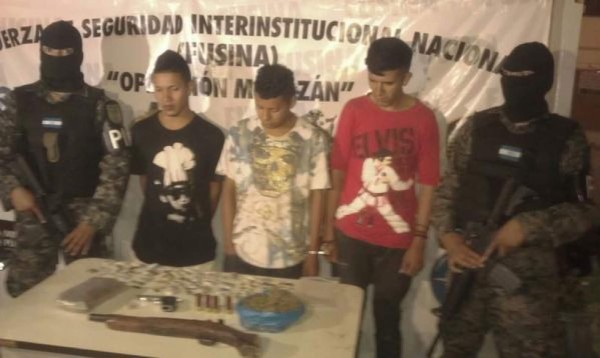 Capturan a tres supuestos sicarios en Tegucigalpa
