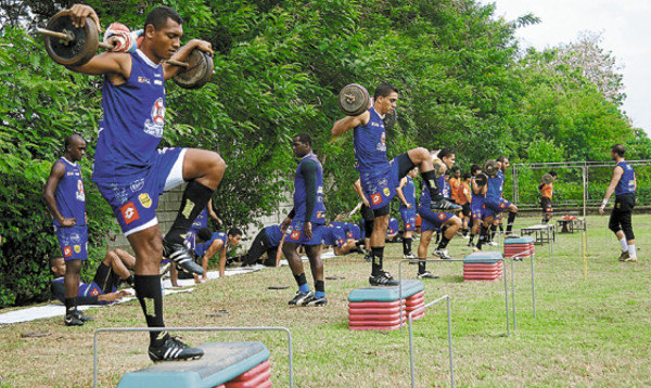 Quieren golear al León