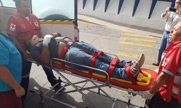 Pick Up con 20 personas vuelca y deja 8 heridos en Comayagüela