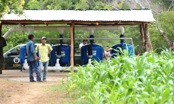Presidente inaugura moderno sistema de riego en Choluteca
