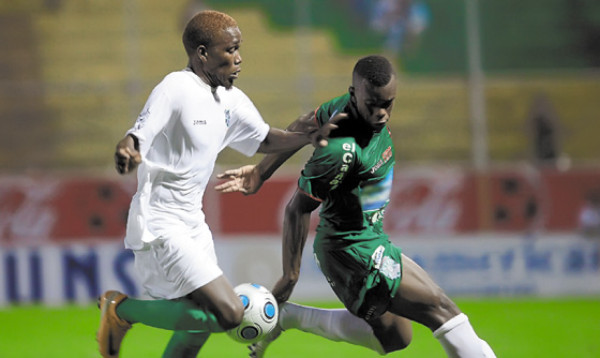 Platense le estrena la corona al campeón