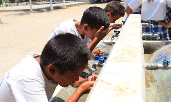 Autorizan ajustes temporales en horarios escolares por calor