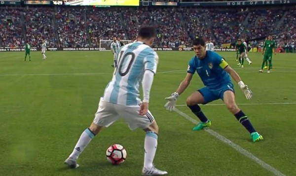 Portero de Bolivia habló sobre el caño que recibió de Messi