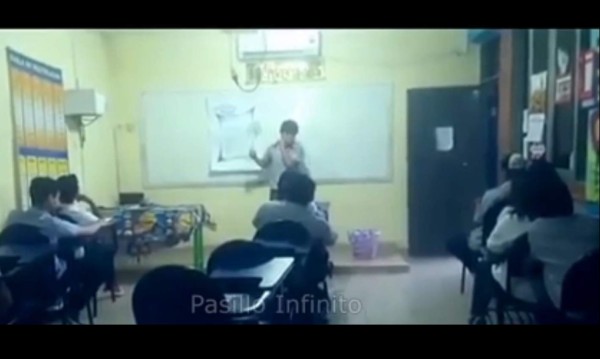 Supuesto fantasma interrupe exposición de un alunmo en Bolivia