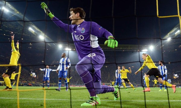 Amargo debut de Casillas en la Europa League