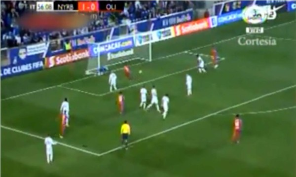 VIDEO: El terrible fallo de Diego Reyes contra Red Bulls