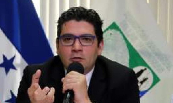 Interventora solicita al TSC y Fiscalía que investiguen corrupción en el RNP