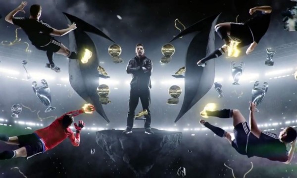 Messi presume de sus Balones y Botas de Oro antes del clásico