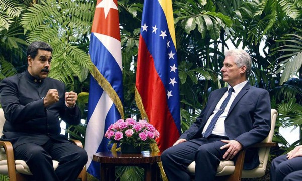 Díaz-Canel visita a Maduro en primer viaje oficial como presidente de Cuba