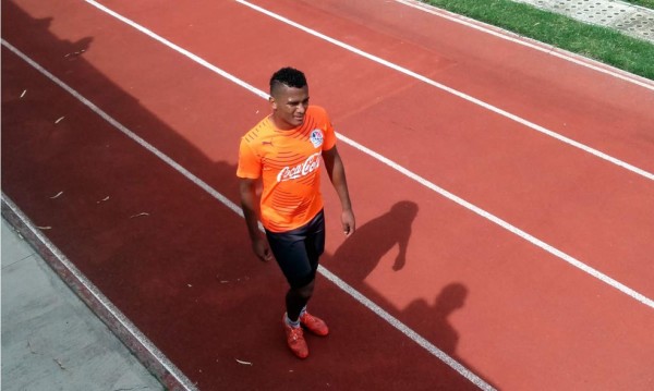 Ever Alvarado aparece entrenando con el Olimpia