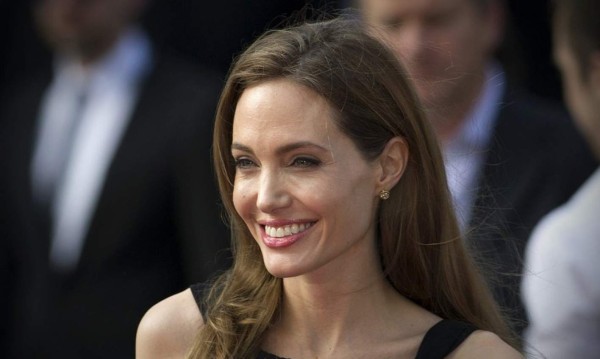 Revelan el romance secreto de Angelina Jolie