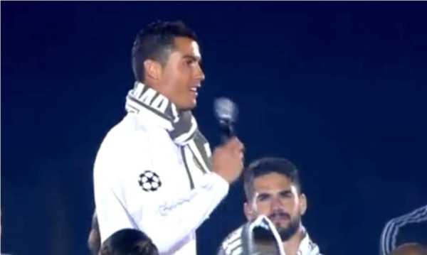 Cristiano: 'Es un orgullo vestir esta camiseta que me queda de p... madre'