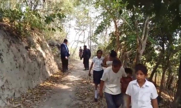 Seis pandilleros y dos policías mueren en enfrentamiento en El Salvador  