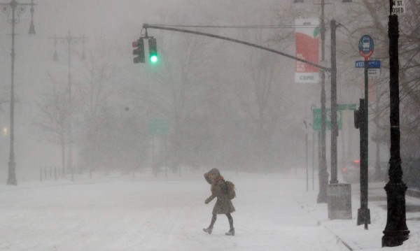 Cierran el aeropuerto JFK de Nueva York por tormenta de nieve