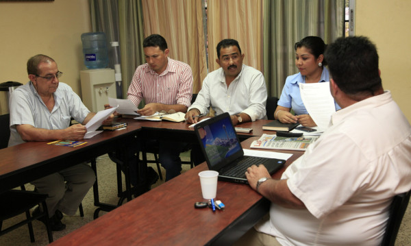 Empresarios piden conciliar ante conflicto en la portuaria