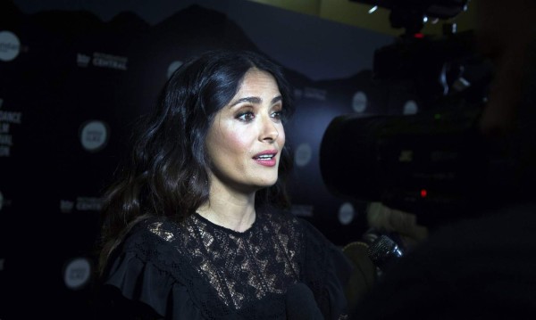 Salma Hayek denuncia que Harvey Weinstein la acosó y amenazó de muerte