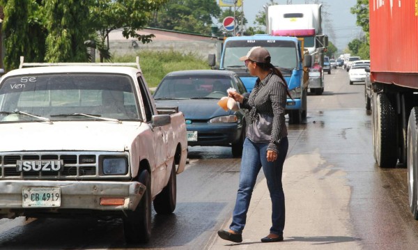 Aumenta el número de vendedores ambulantes en San Pedro Sula