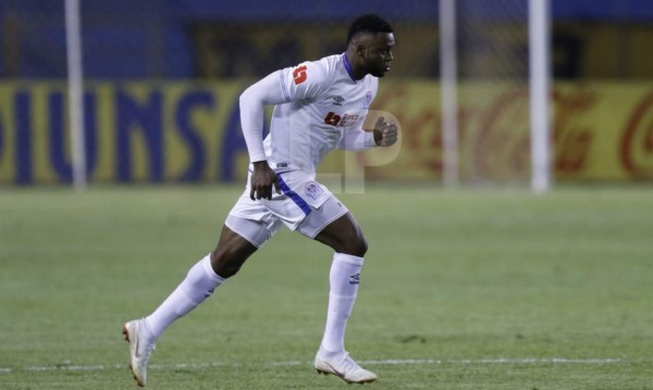 La reacción de Yustin Arboleda tras debutar con Olimpia