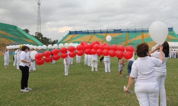 Un rosario, cantos y oraciones por la paz de San Pedro Sula
