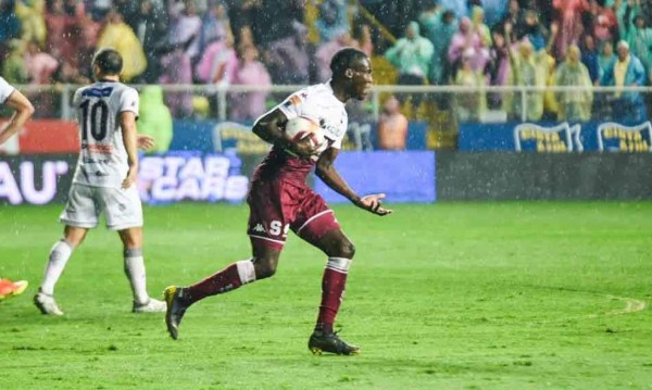 Rubilio Castillo y Saprissa pierden la final ante San Carlos en Costa Rica