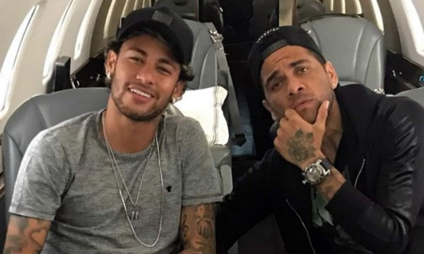 Dani Alves sorprende con declaraciones sobre Neymar y critica al Barcelona