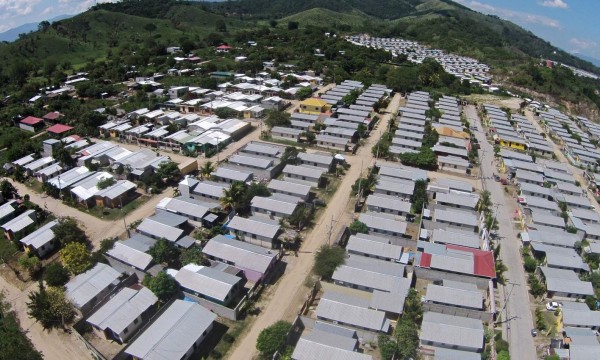 Convivienda aprueba adelanto de L90,000 para 10,000 casas