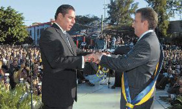 Ricardo Álvarez asume alcaldía capitalina