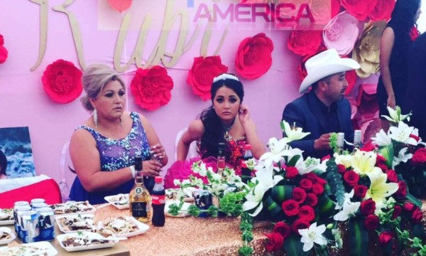 Caos en la fiesta de 15 años de Rubí