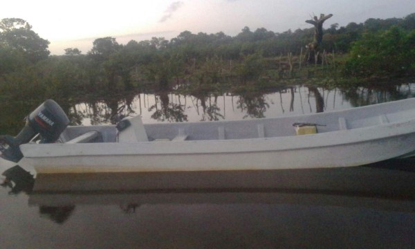 Encuentran supuesta narcolancha en La Mosquitia  