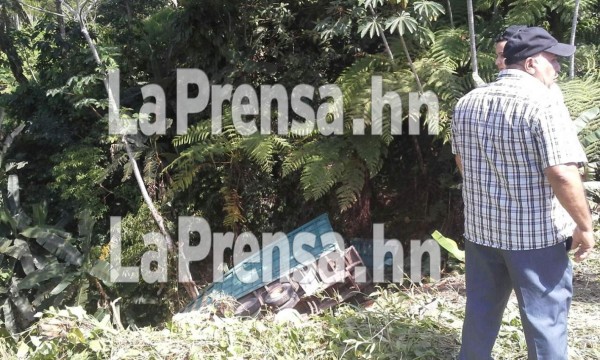 Acribillan a motorista y ayudante de un camión cerca de La Ceiba