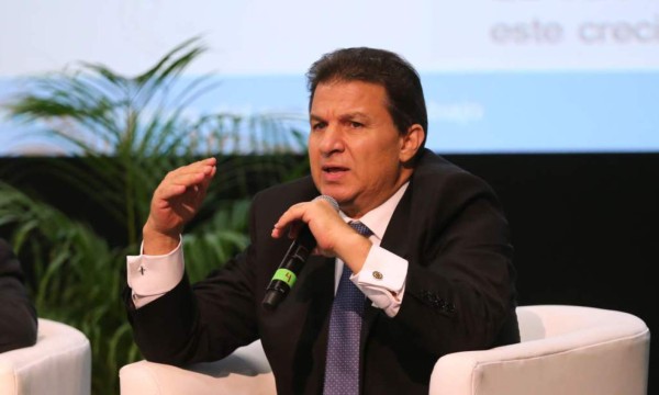 'No me interesa la política, contribuyo más generando empleo”