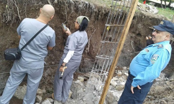 Realizan exhumación e inspección de osamentas en Ocotepeque