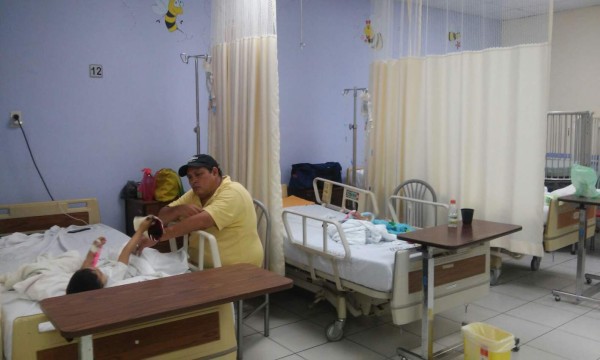 Cuatro pacientes al mes llegan con malformaciones anorrectales al Ruth Paz